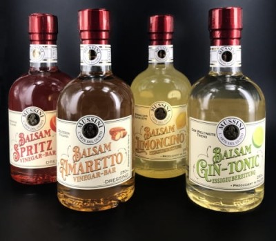 Mussini Balsam Amaretto Vinegar-Bar Dressing balsamiczny o smaku amaretto 250ml